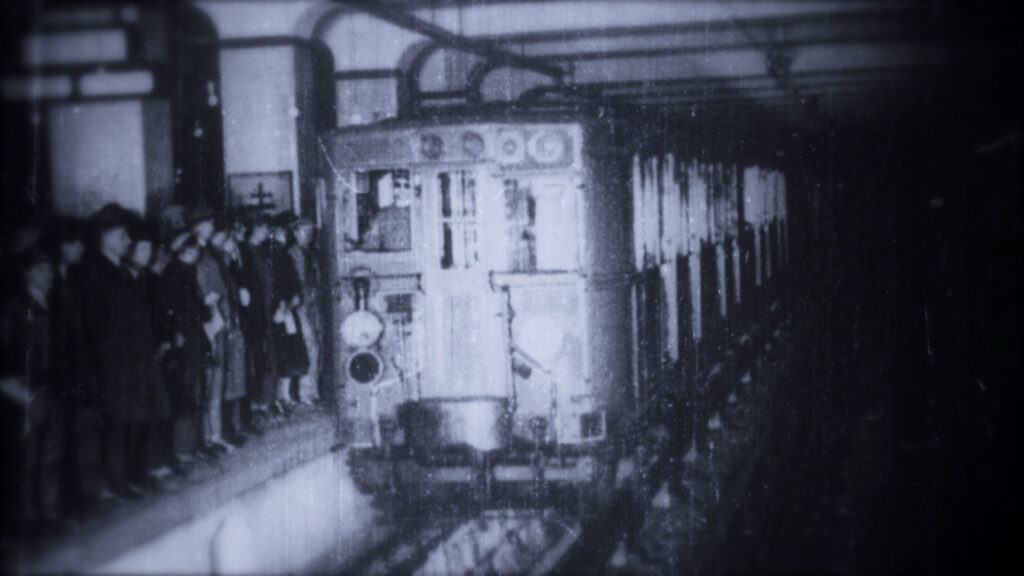 DANS LES COULISSES DU MÉTRO DE PARIS