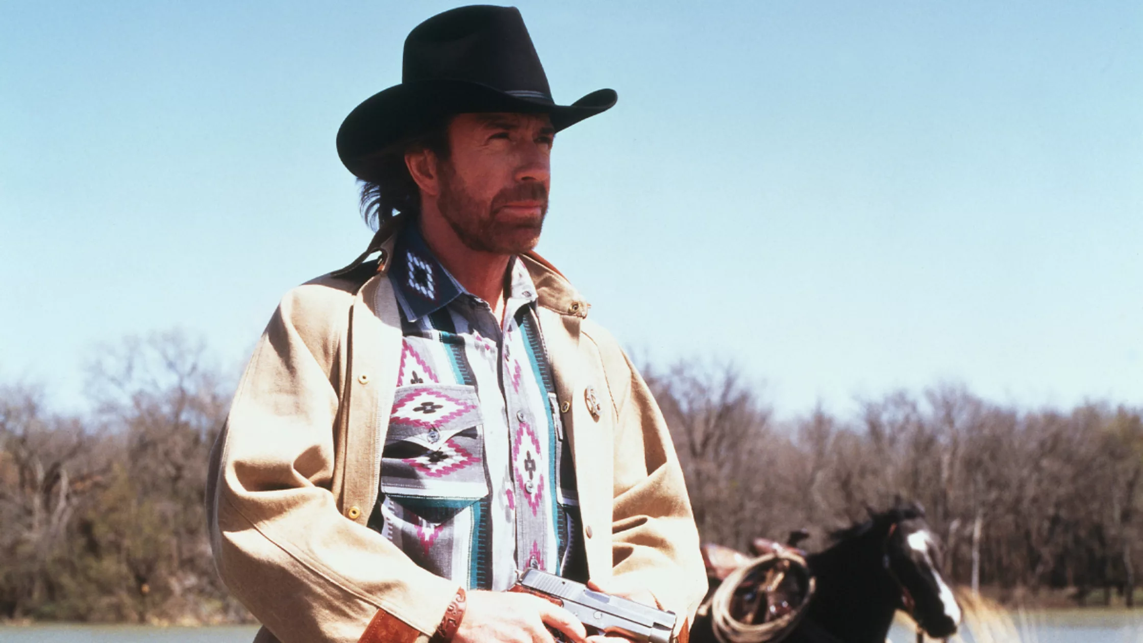 Hommage à Chuck Norris : Pluto TV célèbre l&rsquo;icône Walker, Texas Ranger